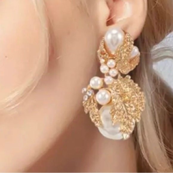 Firm Price - New Zara Pearl Embellished Drop Earrings - Picture 2 of 3